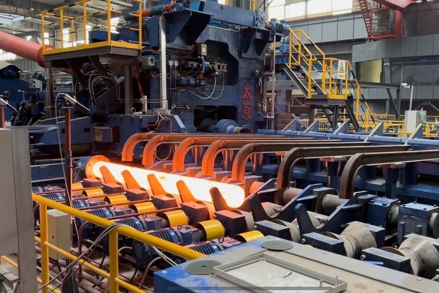 Cangzhou Baoyang Pipeline Equipment Co., Ltd. línea de producción del fabricante